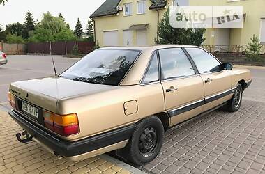 Седан Audi 100 1987 в Львові