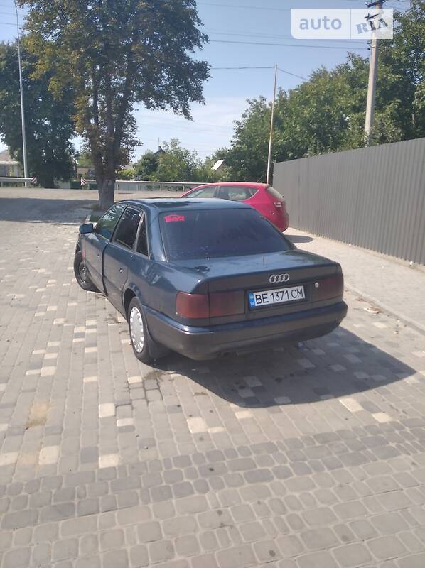 Седан Audi 100 1991 в Тульчині