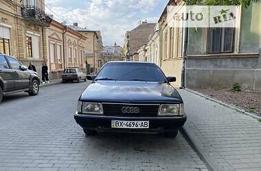 Седан Audi 100 1984 в Чернівцях