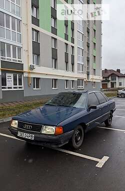 Седан Audi 100 1990 в Ровно