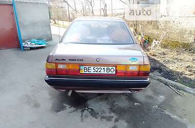 Седан Audi 100 1983 в Первомайську