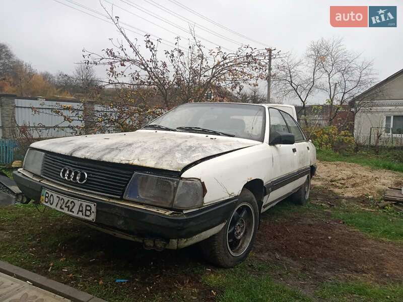 Седан Audi 100 1982 в Тернополе