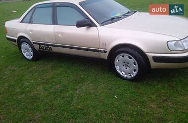 Седан Audi 100 1992 в Рівному