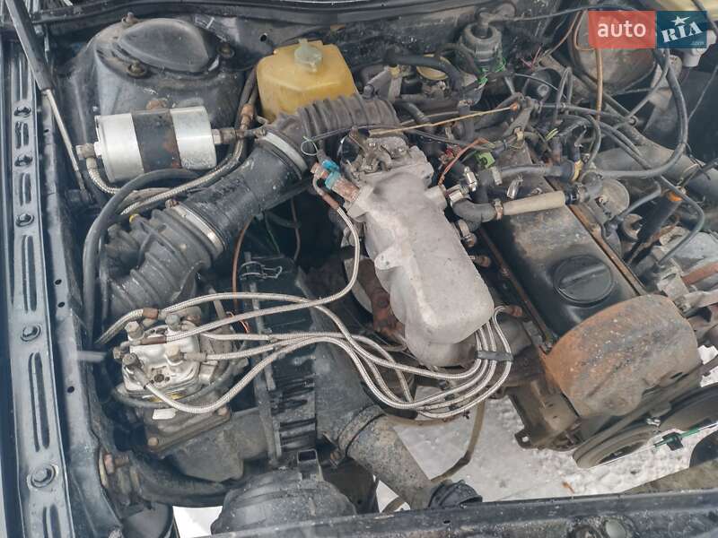 Седан Audi 100 1987 в Чернівцях