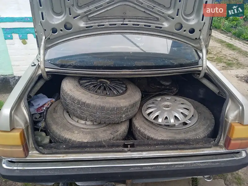 Седан Audi 100 1986 в 