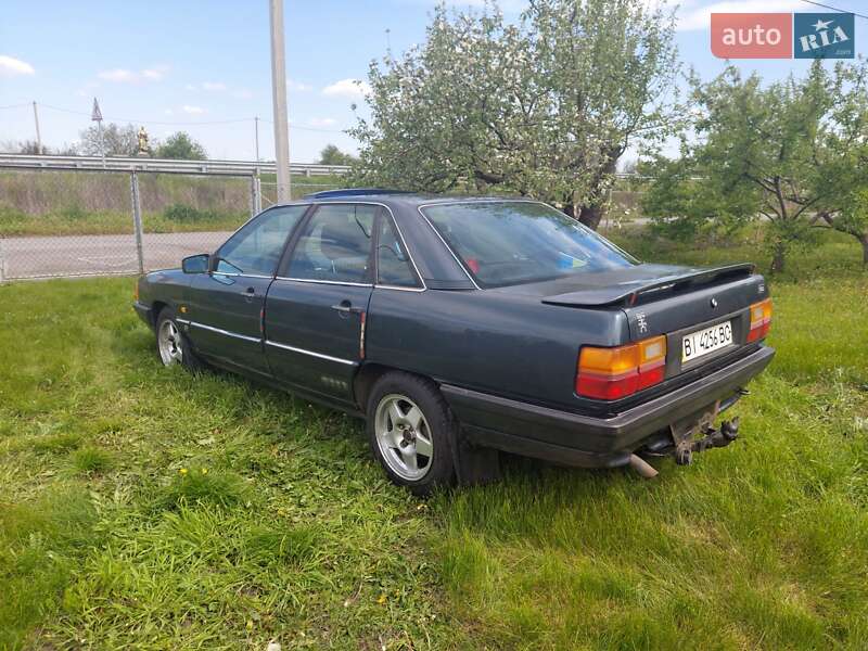 Седан Audi 100 1987 в Полтаве