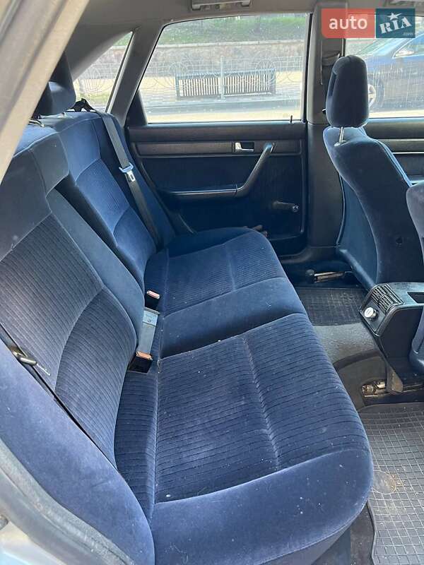 Седан Audi 100 1993 в Киеве