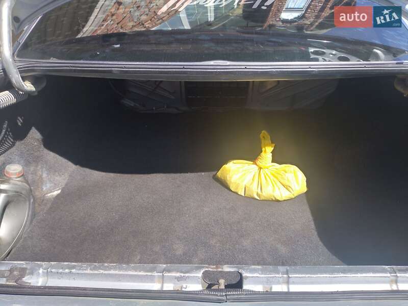 Седан Audi 100 1986 в Иршаве