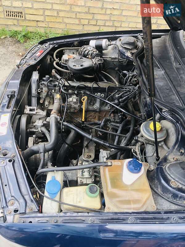 Седан Audi 100 1993 в Буче