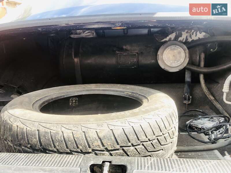 Седан Audi 100 1993 в Буче