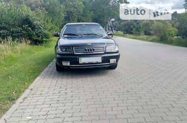 Седан Audi 100 1991 в Сваляве