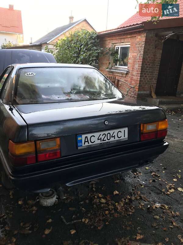 Седан Audi 100 1989 в Луцке