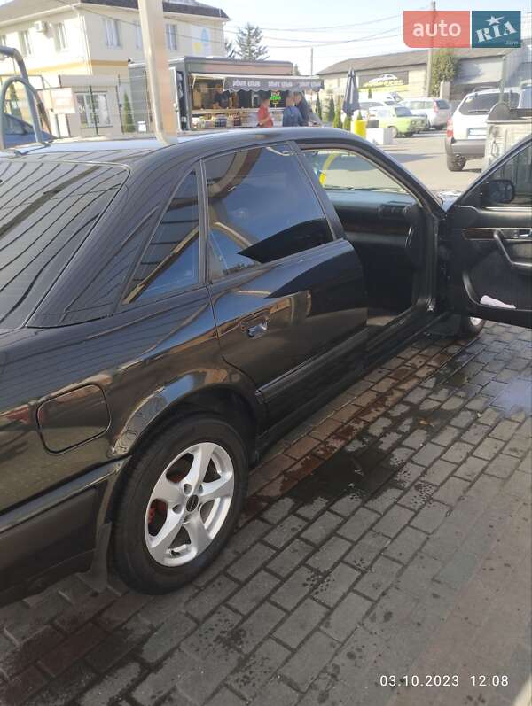 Седан Audi 100 1993 в Ровно