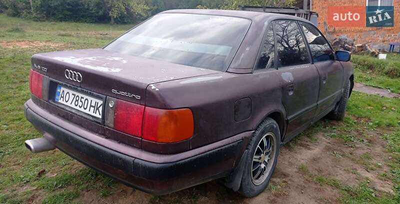 Седан Audi 100 1991 в Хусте