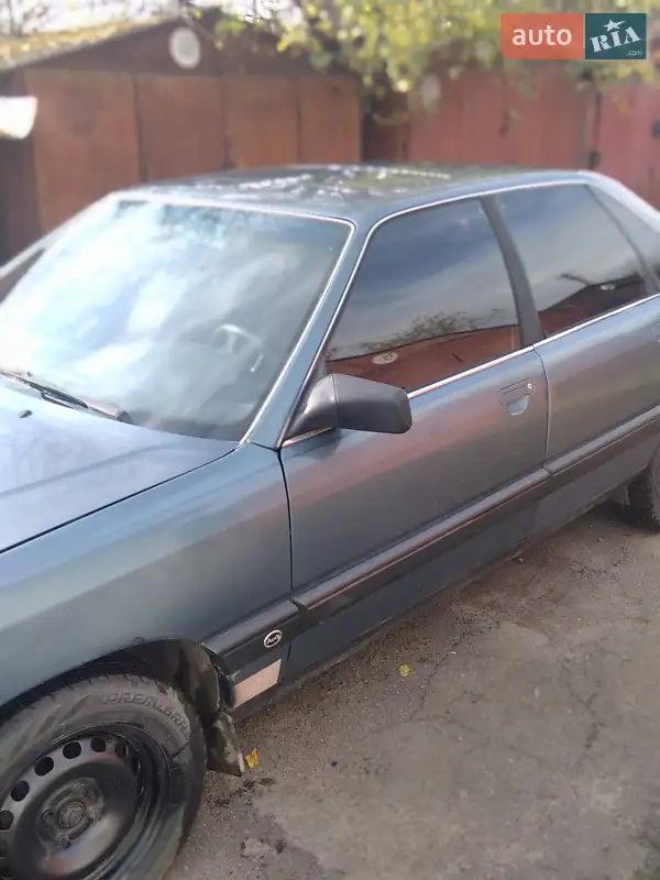 Audi 100
