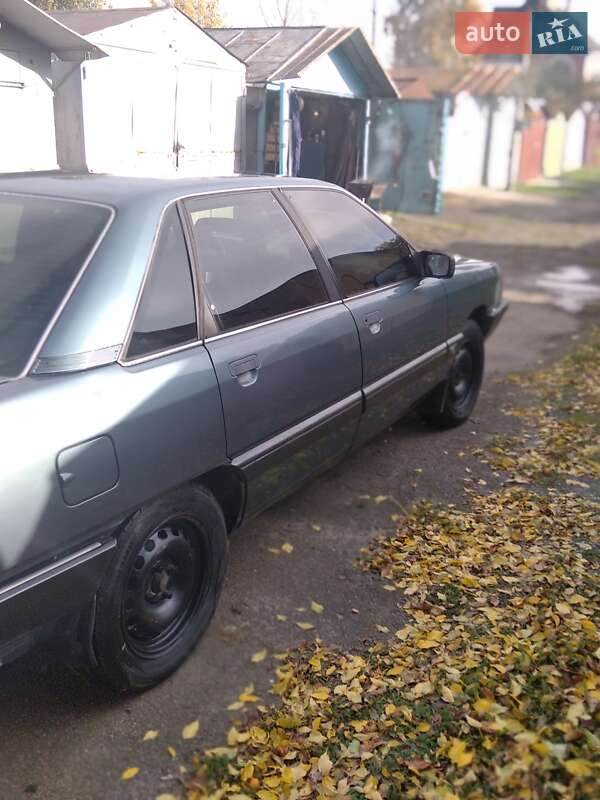 Седан Audi 100 1984 в Луцке
