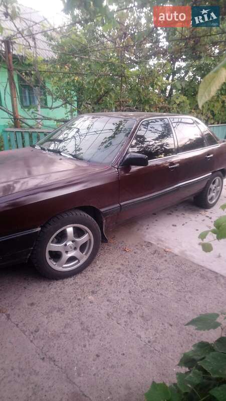 Седан Audi 100 1984 в Одессе