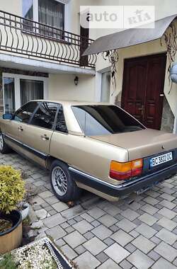 Седан Audi 100 1986 в Львове