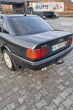 Седан Audi 100 1992 в Виноградові
