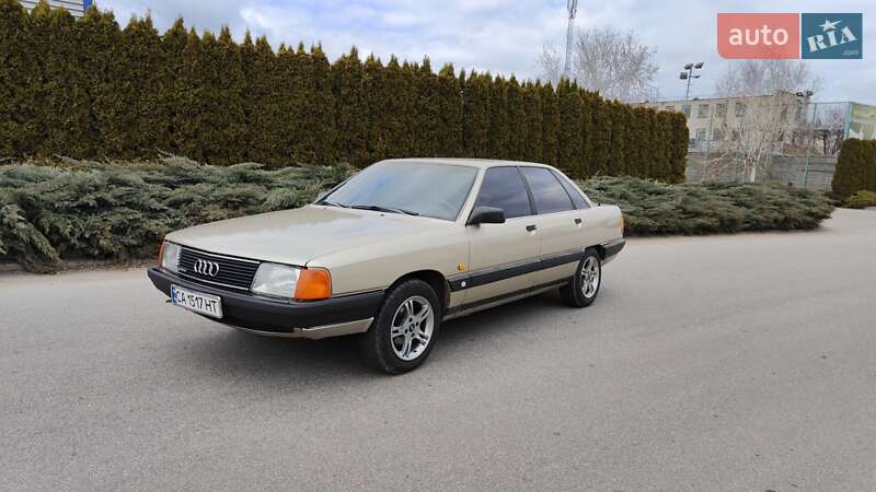 Седан Audi 100 1989 в Черкасах