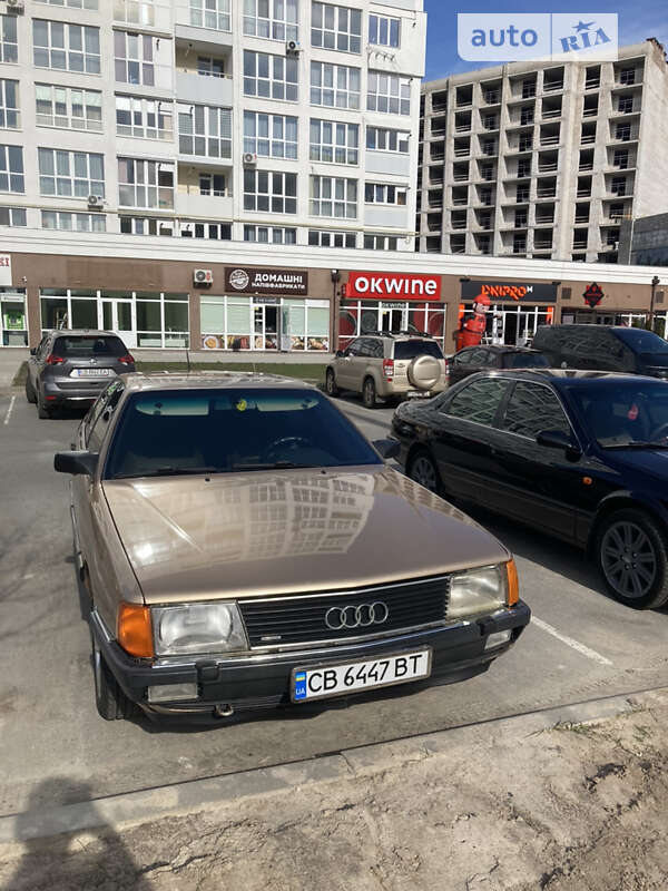 Седан Audi 100 1987 в Чернигове