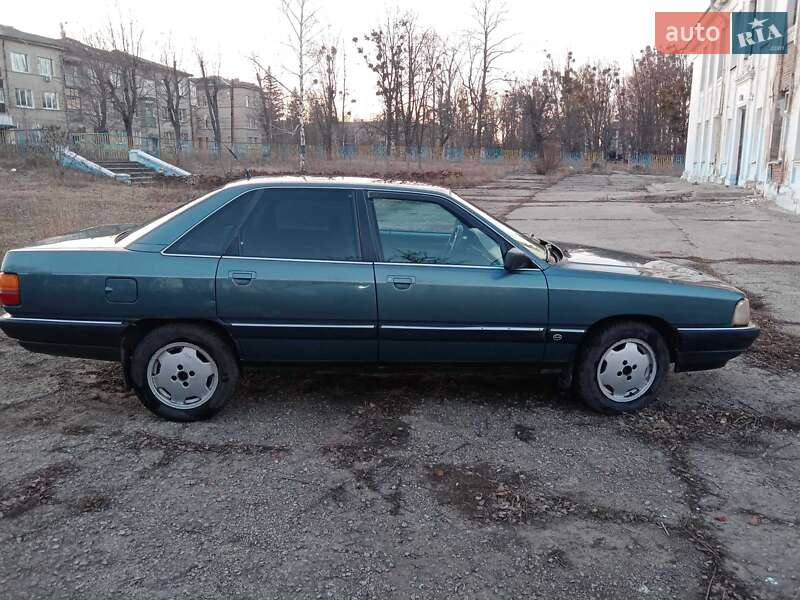 Седан Audi 100 1990 в Харькове
