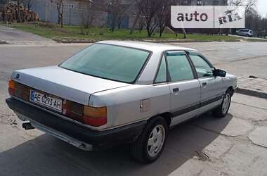 Седан Audi 100 1990 в Чугуеве