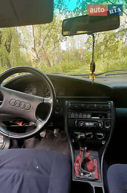 Седан Audi 100 1991 в Кельменцях