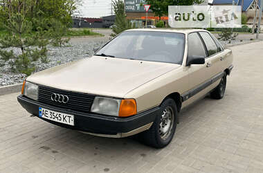 Седан Audi 100 1986 в Дніпрі