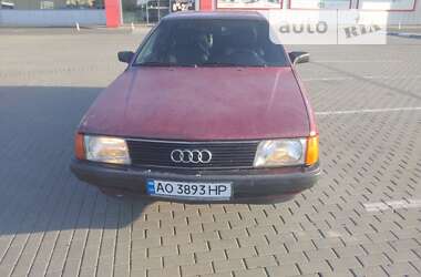 Седан Audi 100 1988 в Мукачевому