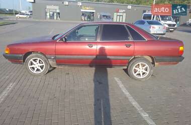Седан Audi 100 1988 в Мукачевому
