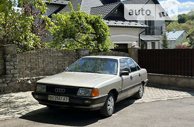 Седан Audi 100 1985 в Тернополі