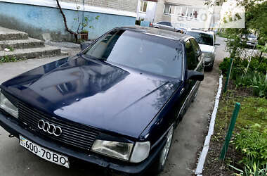 Седан Audi 100 1985 в Ровно