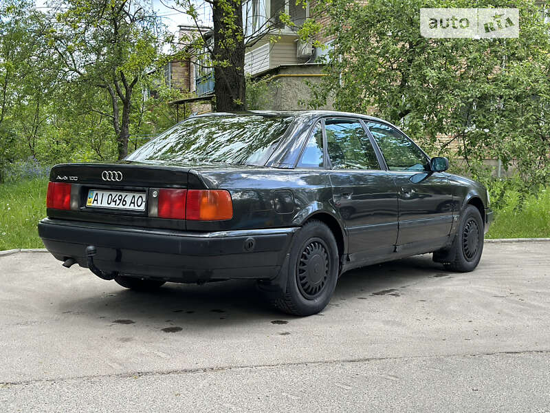 Седан Audi 100 1991 в Ирпене