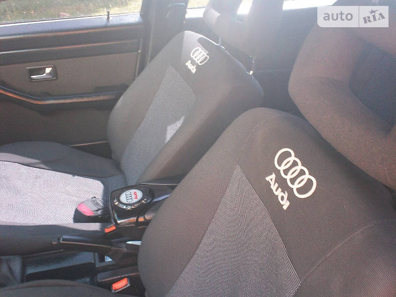 Седан Audi 100 1990 в Ужгороде
