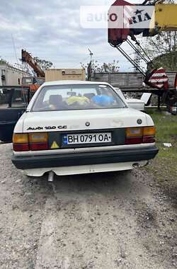 Седан Audi 100 1985 в Одессе