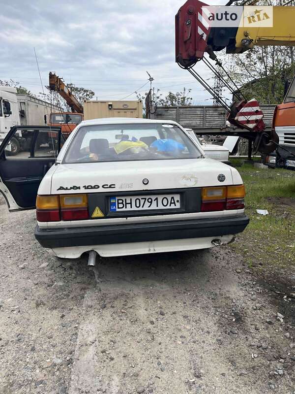 Седан Audi 100 1985 в Одессе