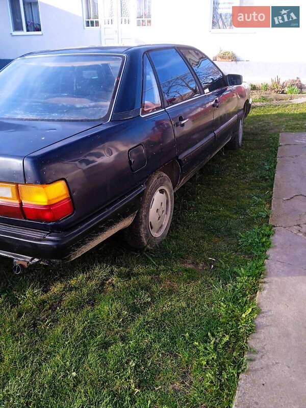 Седан Audi 100 1986 в Івано-Франківську