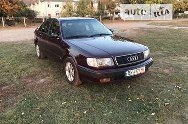 Седан Audi 100 1993 в Березному