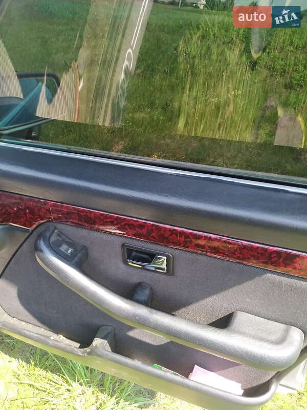 Седан Audi 100 1990 в Ровно