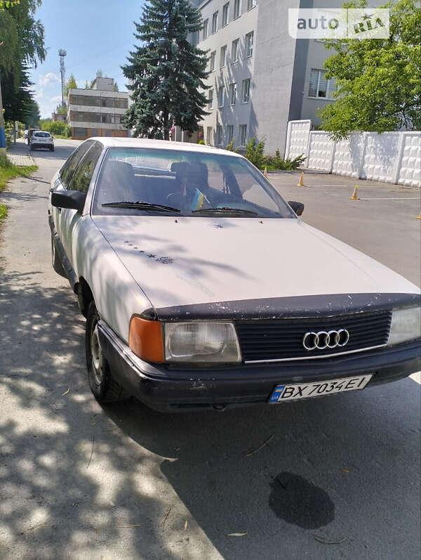 Седан Audi 100 1984 в Шепетовке