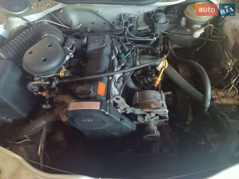 Седан Audi 100 1992 в Знаменовке