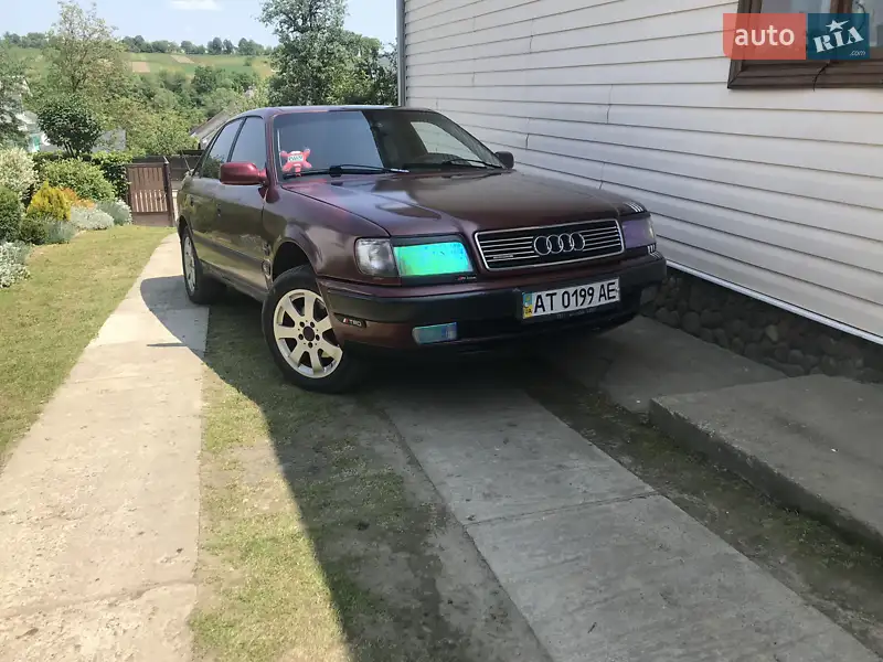 Audi 100