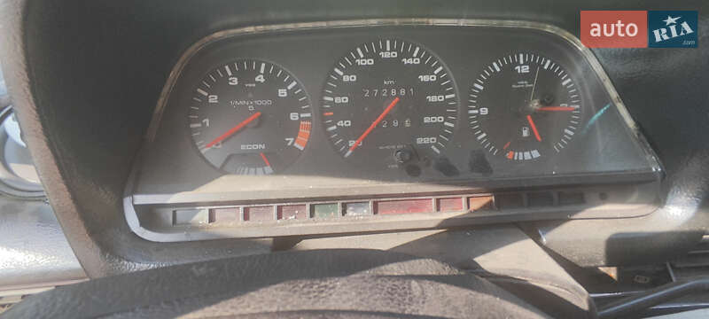 Седан Audi 100 1981 в Черняхове