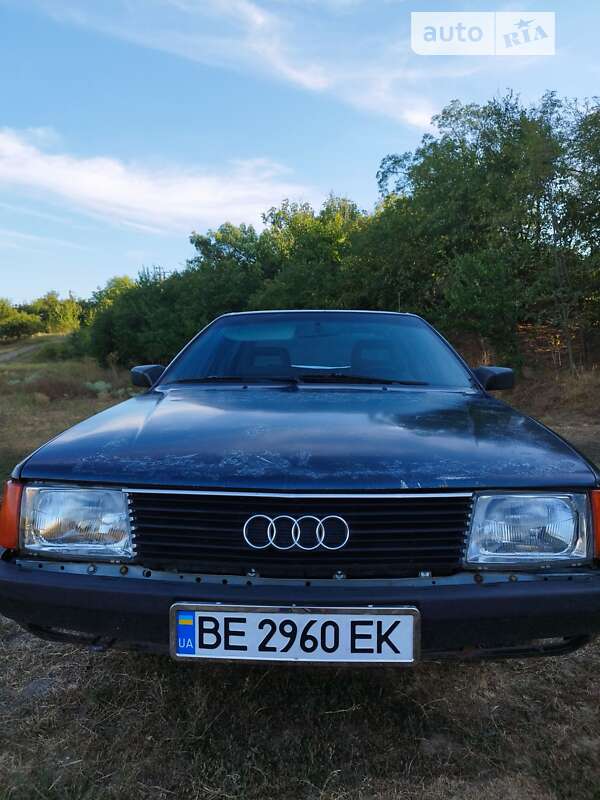 Седан Audi 100 1989 в Первомайську