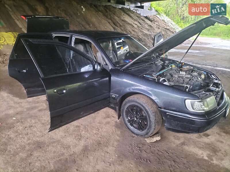 Седан Audi 100 1992 в Василькові