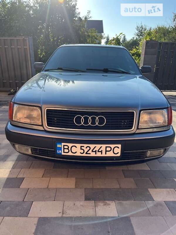 Седан Audi 100 1992 в Львове
