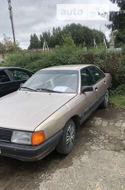 Седан Audi 100 1989 в Черновцах