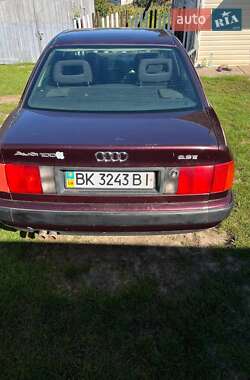 Седан Audi 100 1992 в Костополе