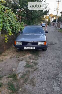 Седан Audi 100 1988 в Черновцах